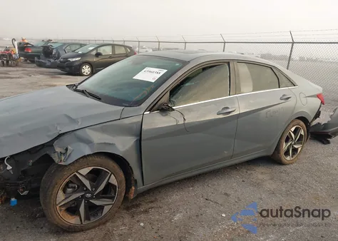 2022 Hyundai Elantra Sel z USA, uszkodzony, nr VIN KMHLN4AG7NU337553